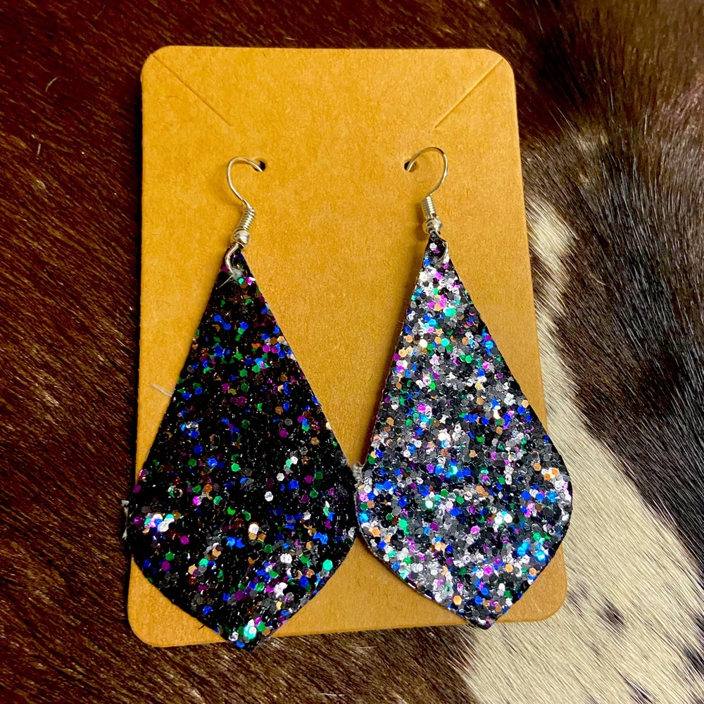 🌵Navy Sparkle Earrings!